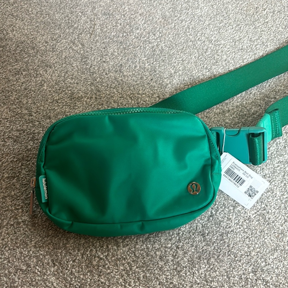 Emerald LULULEMON BELT BAG